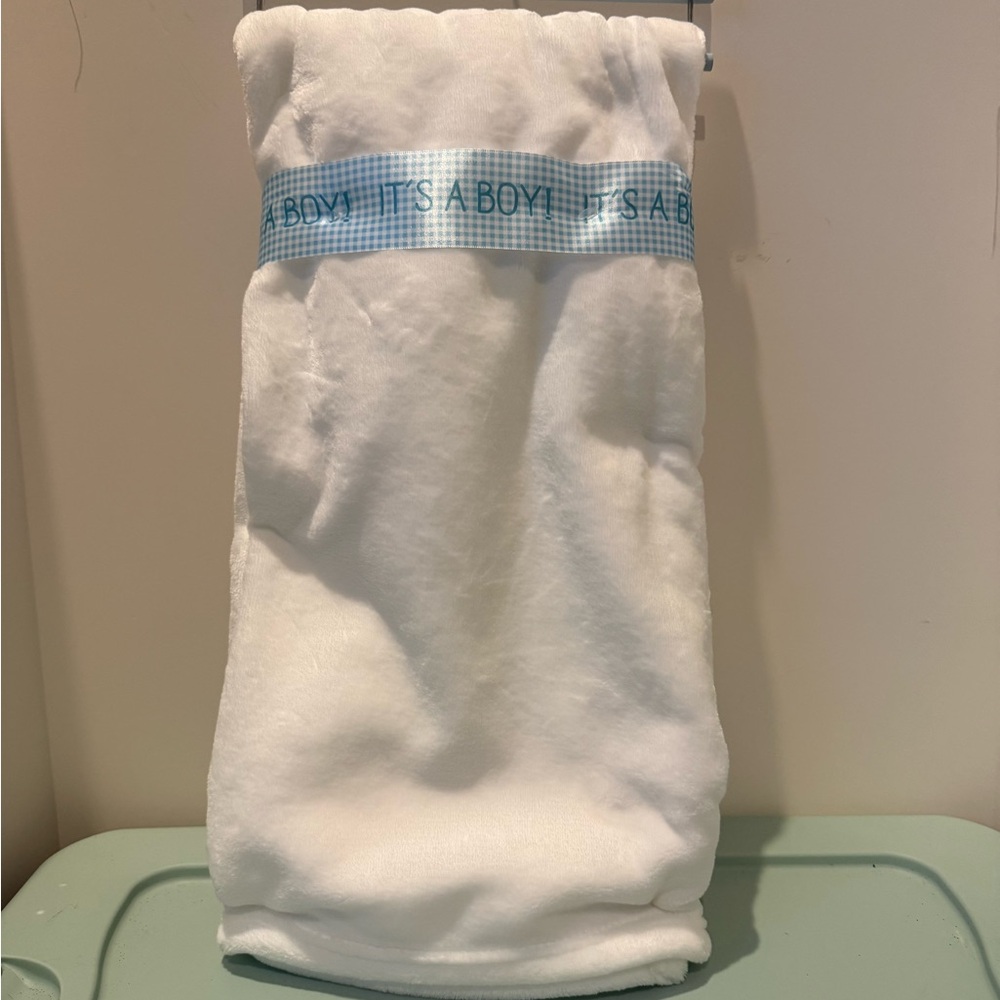 Super Soft Logan & Lilly “Born 2026” Baby Blanket- NWT - Picture 4 of 5
